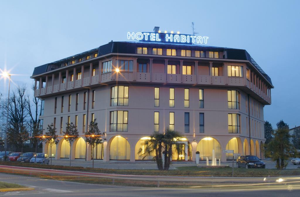 Hotel Habitat Giussano Exterior photo